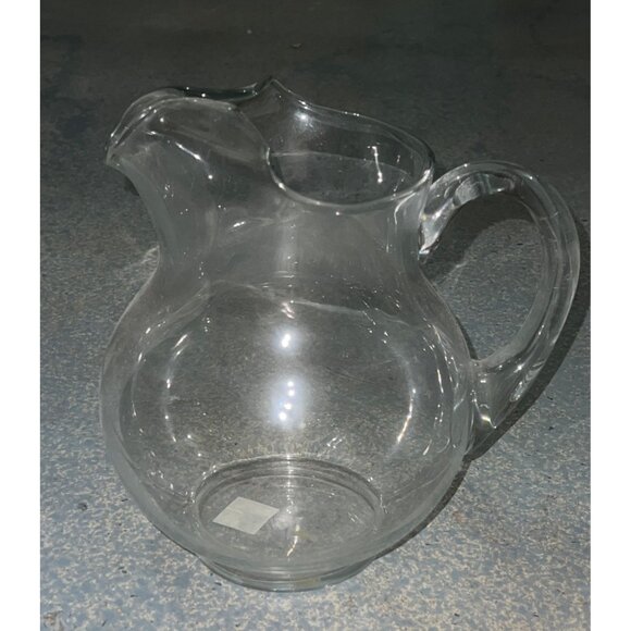 Glass Pitcher with Handle Handmade 10" with Molded Pour Spout - Picture 12 of 12